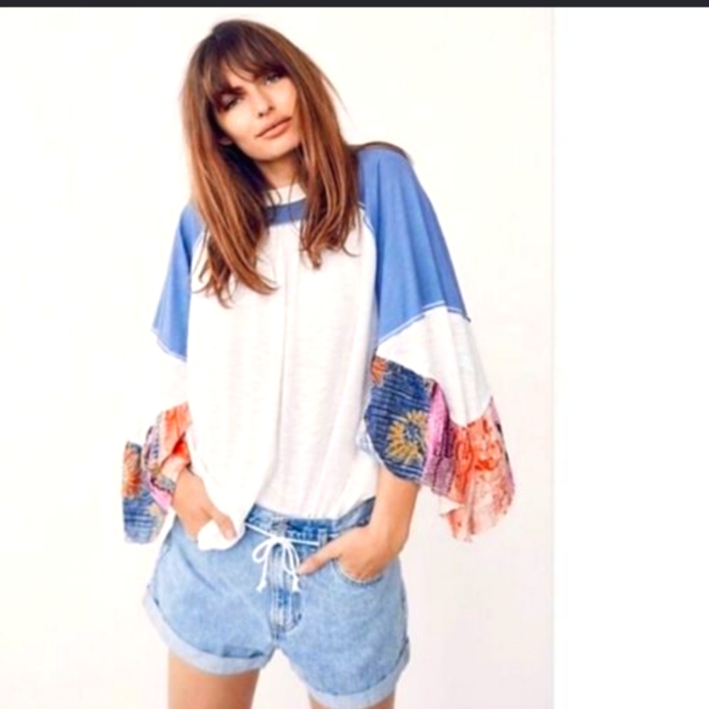 We the Free L unique sweater